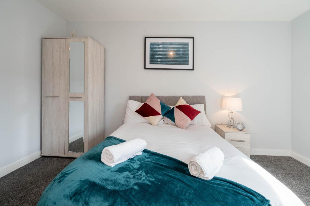 New Build - 2 Bed Snug Modern Apartment - Juliet Balcony - Roof Top Terrace - Digbeth, Birmingham City Centre - Free Netflix & Smart Tv מראה חיצוני תמונה